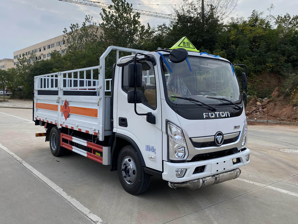 楚勝牌CSC5048TQPB6型氣瓶運(yùn)輸車